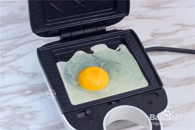 午餐怎么做肉鸡蛋黄瓜三明治