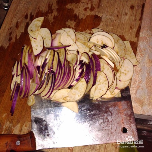 简单美味的家常炒菜——炒茄子