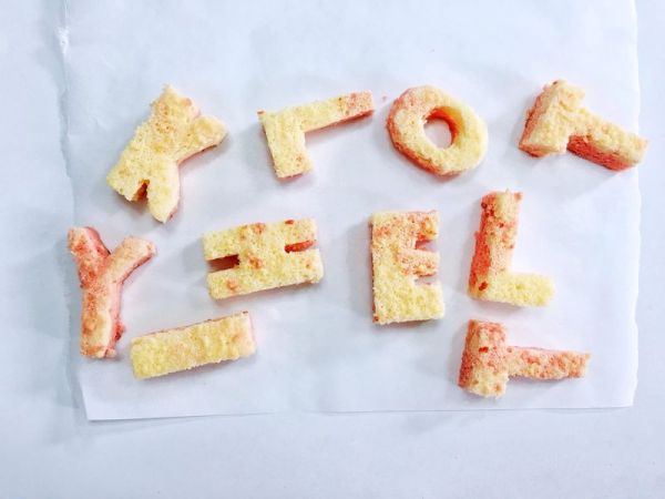 椰蓉海绵KT蛋糕