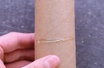 如何用纸筒自制冰箱贴？