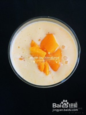 如何制作芒果奶昔