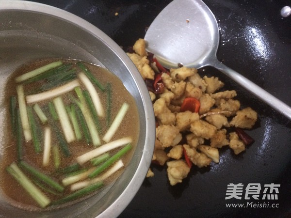 麻辣鸡丁的做法