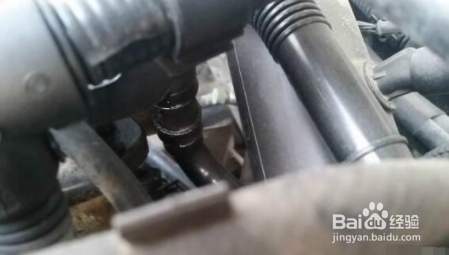 奥迪a4原地车身抖动是咋回事