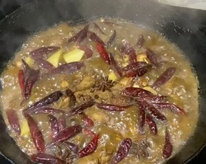 新疆正宗大盘鸡制作过程
