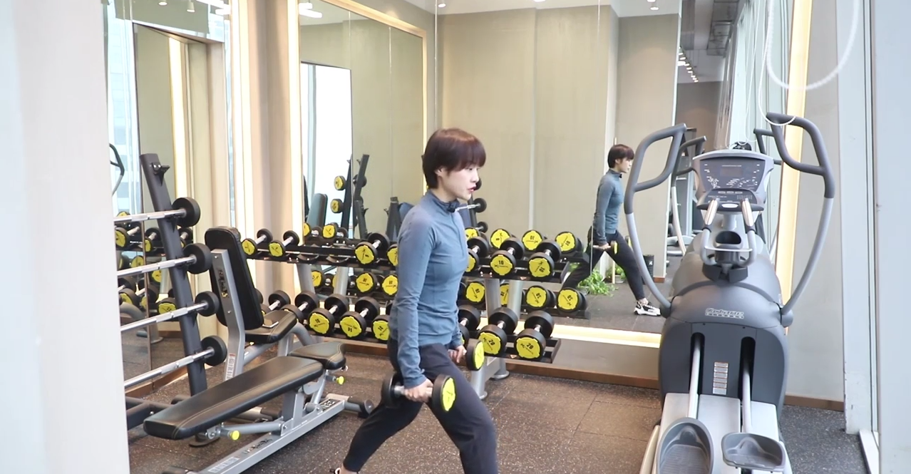 强化臀部线条怎么做