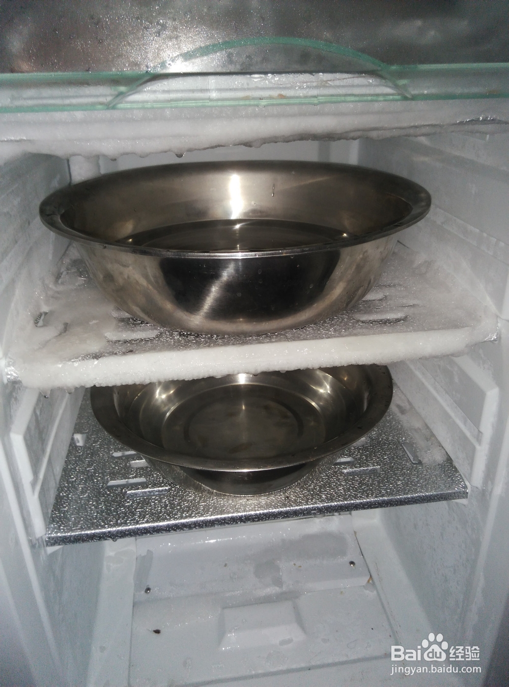 如何给冰箱除霜？