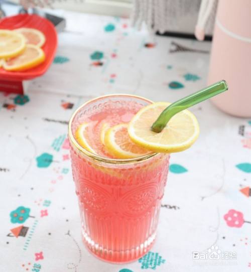 如何制作西瓜雪碧饮品?