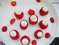 食补佳品草莓圣诞老人的做法