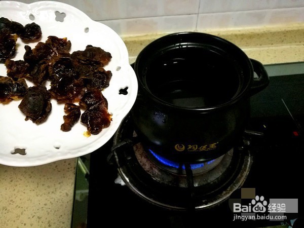 红枣桂圆煮鸡蛋甜汤的做法
