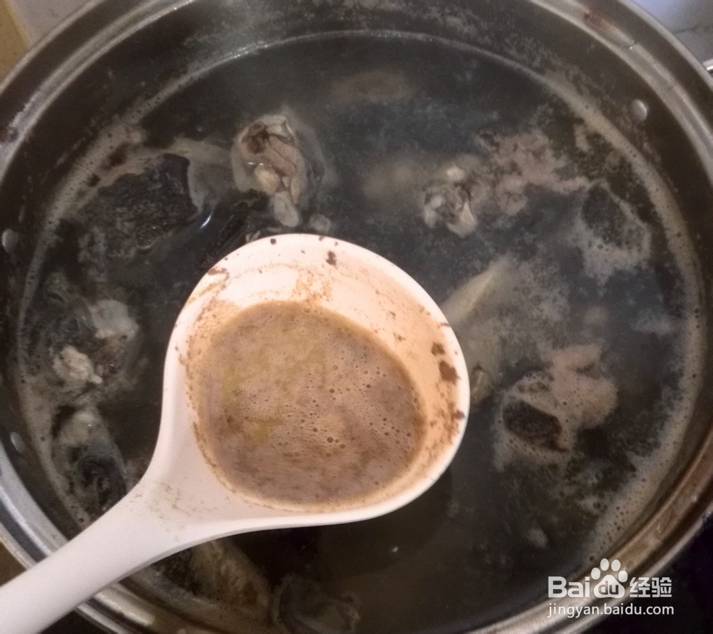 银耳红枣乌鸡汤：[3]经典美食