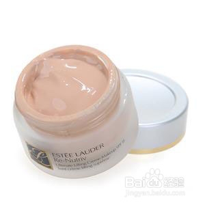 粉饼怎么选 不同肤质的选粉饼攻略