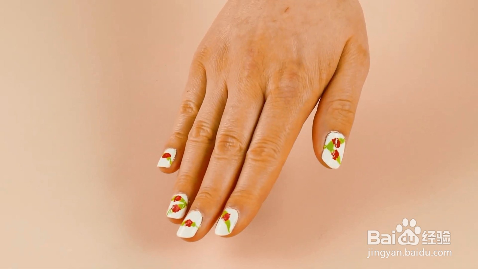 怎么自己做一个漂亮的指甲