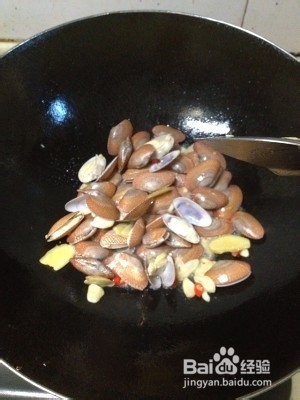 爆炒花甲的做法