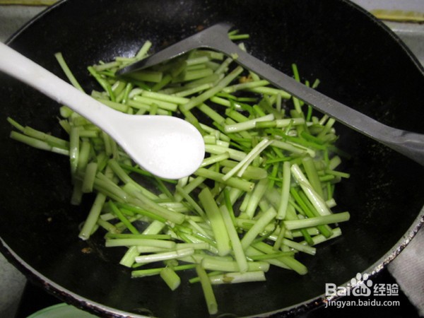 水芹菜的正确吃法