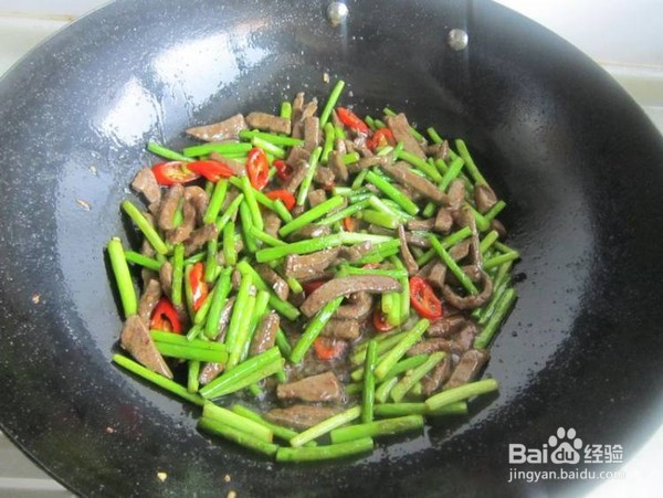蒜薹炒猪肝的做法