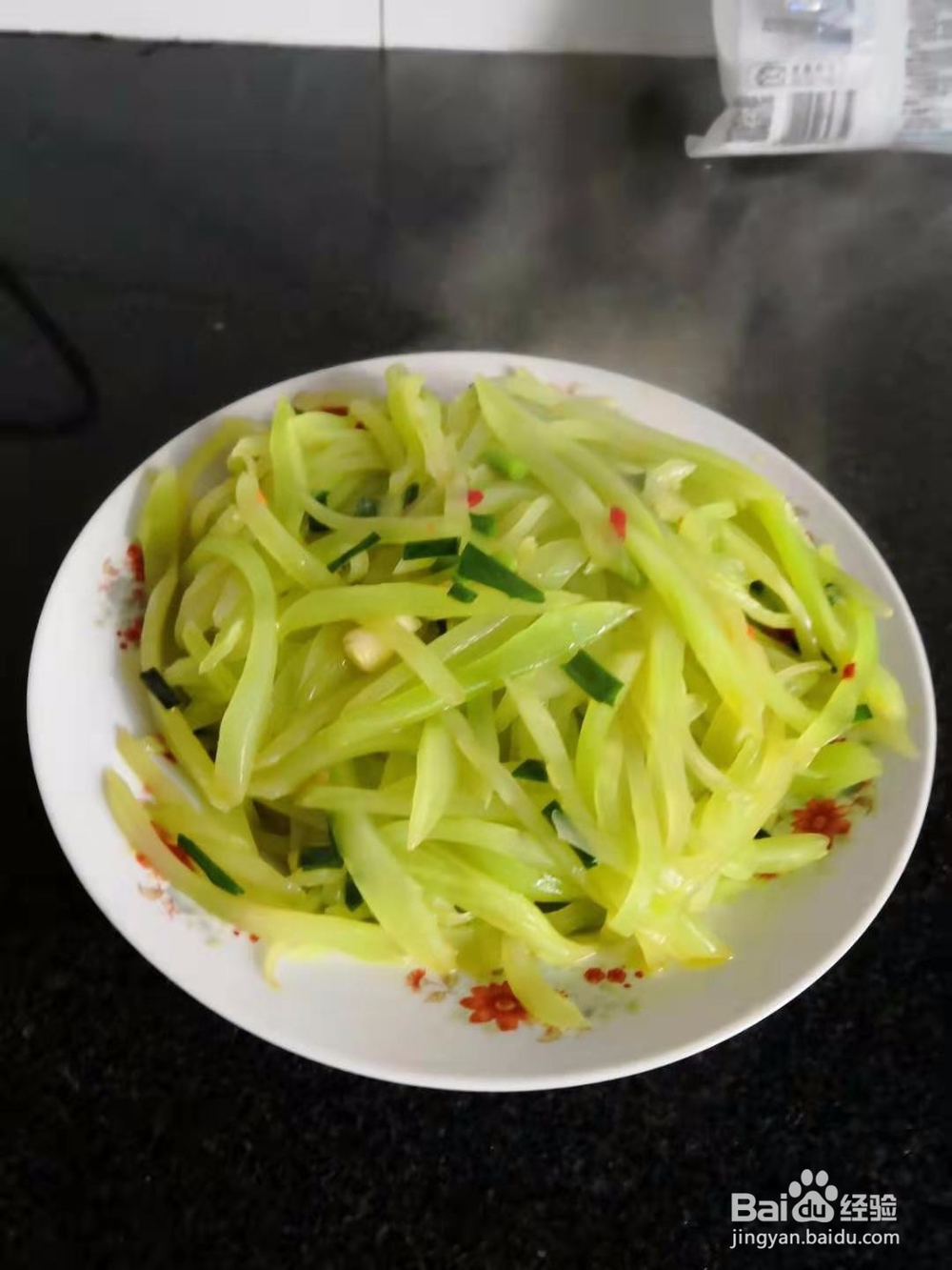 小炒香辣莴笋方法