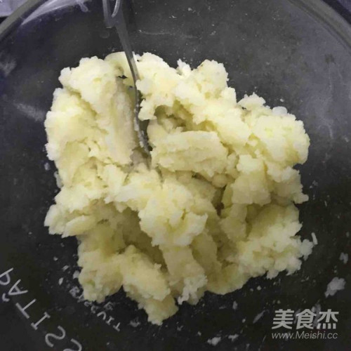 土豆泥的做法(土豆泥的做法蒸多长时间)