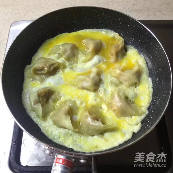 抱蛋馄饨的做法