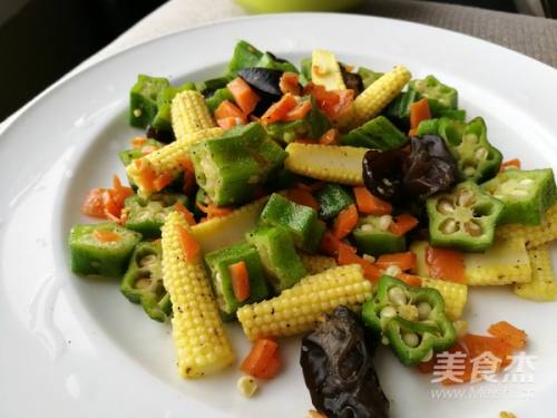 秋葵清炒玉米笋