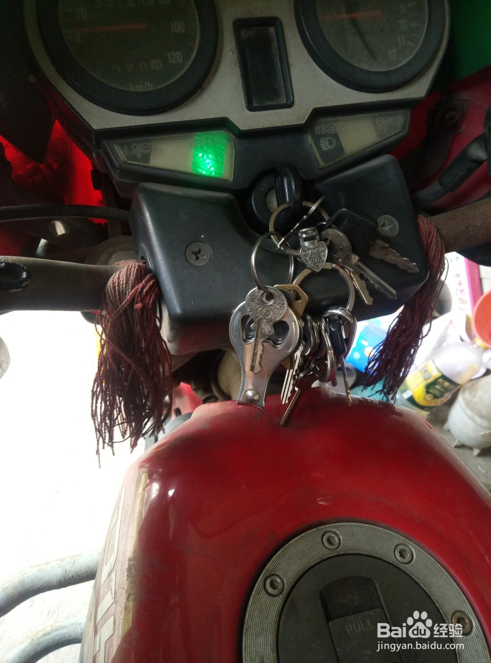 怎样巧启动摩托车