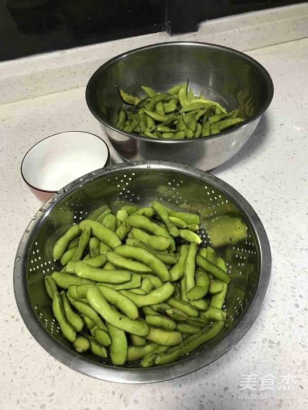 凉拌毛豆的做法