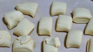花儿豆沙包的做法