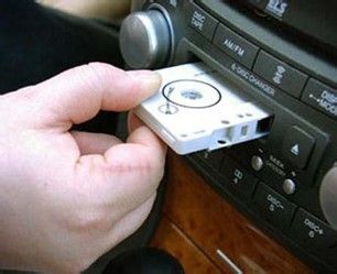 汽车音响保养的方法