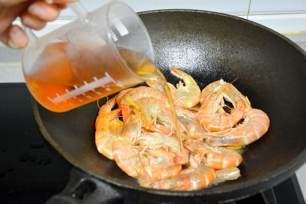 红烧大虾洋葱粉条