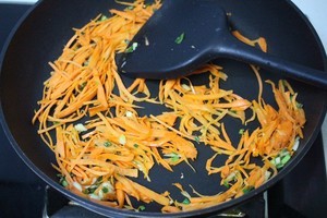 素炒三丝-双色萝卜土豆丝