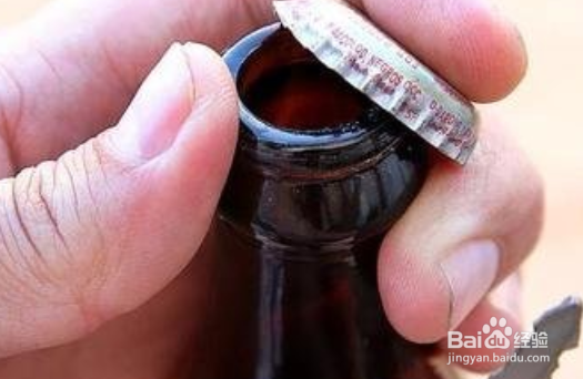 秒开瓶盖小窍门
