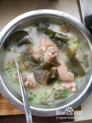 美食汤羹--猪蹄海带汤