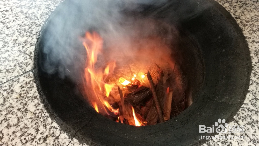 乡村清炒南瓜叶的方法。