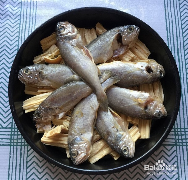 腐竹蒸小黄鱼的制作方法