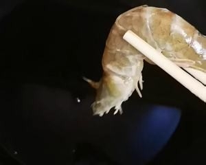 简单快手而又酥香有嚼劲的椒盐虾