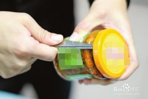 如何拧开罐头瓶子