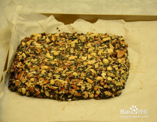 黑芝麻碧根果花生糖