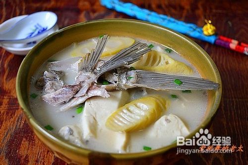 春笋豆腐鲈鱼头汤的做法