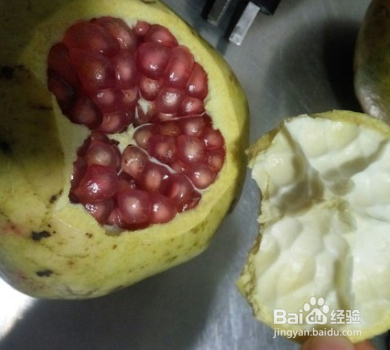 巧剥石榴的做法
