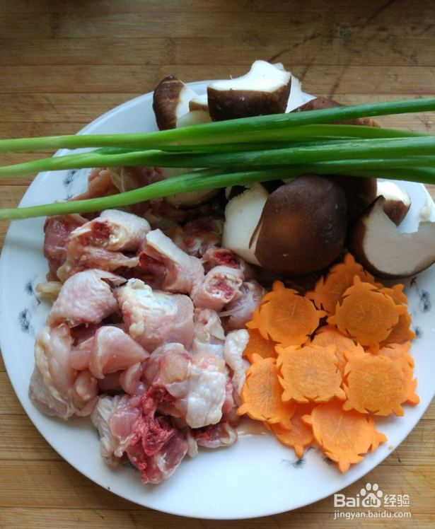 如何做出正宗的香菇炖鸡肉
