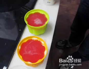 颜值超高的草莓椰糕