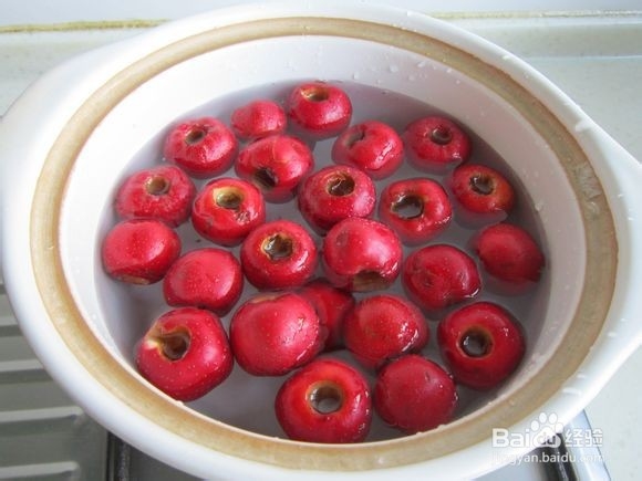 炒红果的做法