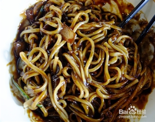 在家做美味炸酱面