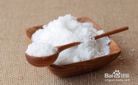 白衣服发黄怎么洗？白衣服泛黄怎么办？