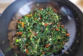 酱肉炒野芝麻怎么做