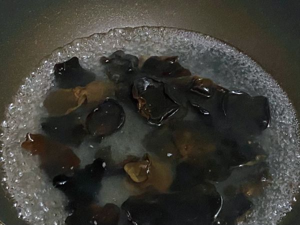 青椒木耳炒鸡蛋