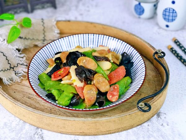 香肠木耳炒荷兰豆