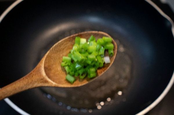 番茄金针菇豆腐汤