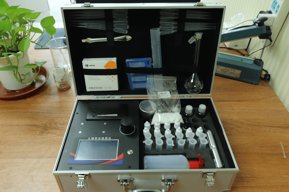 土壤养分检测仪功能特点