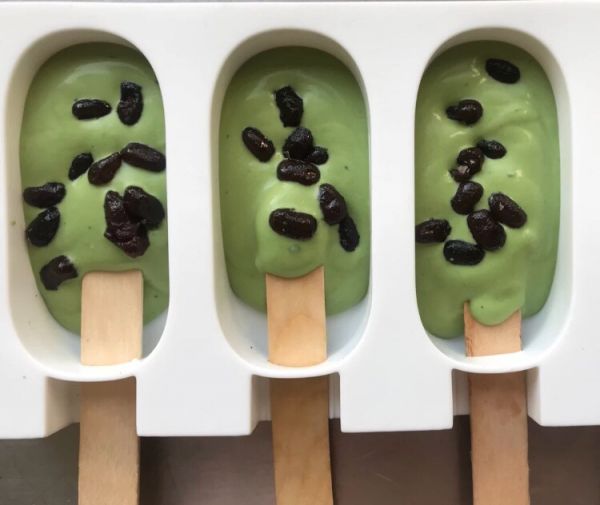 抹茶红豆冰淇淋