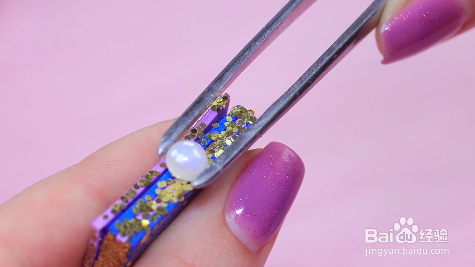 如何给美人鱼娃娃制作迷你调色板?